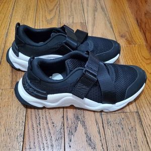 SOREL Women Sneakers (US 7.5)